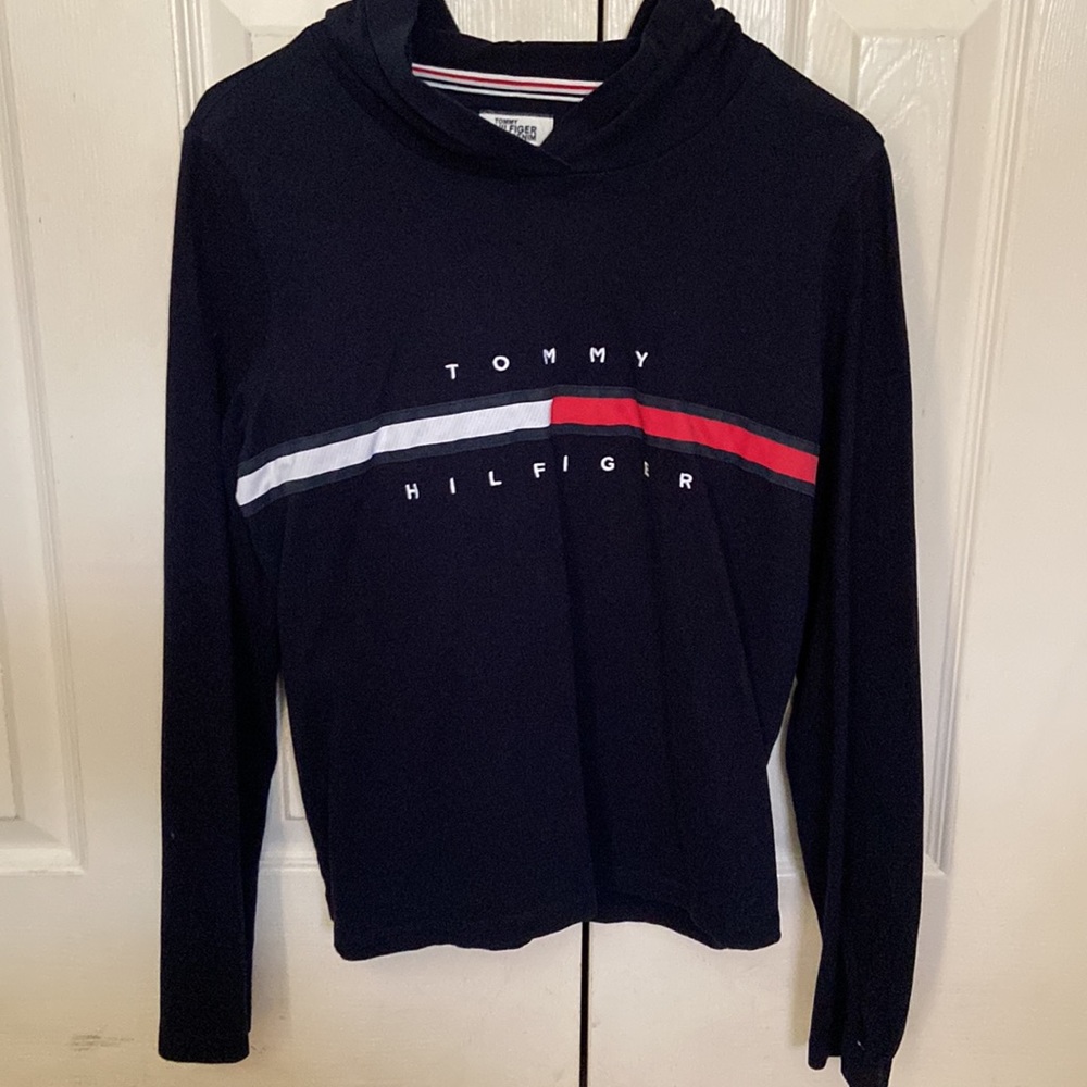 Long sleeved Tommy Hilfiger top